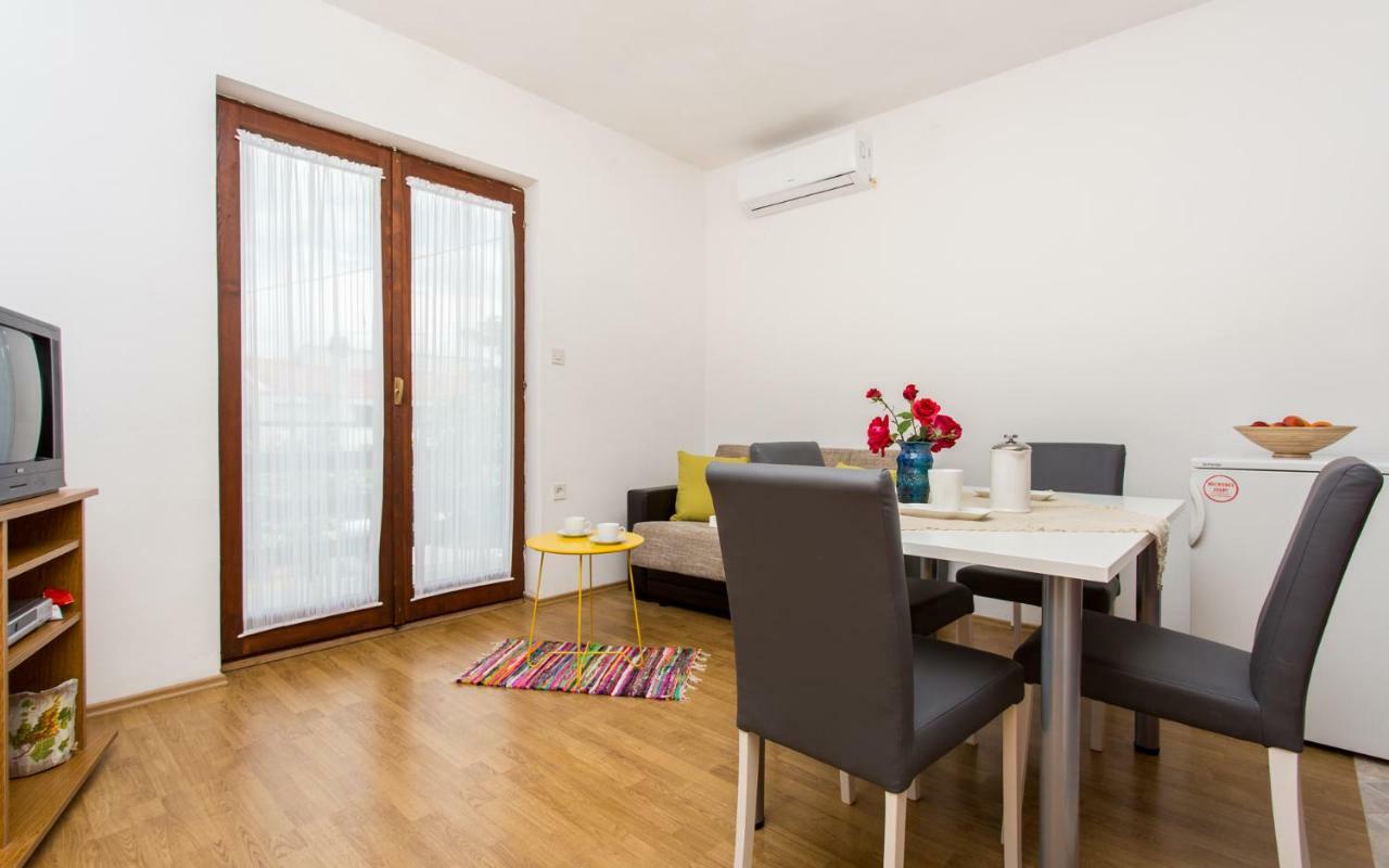 Apartman Broznic Šilo 外观 照片