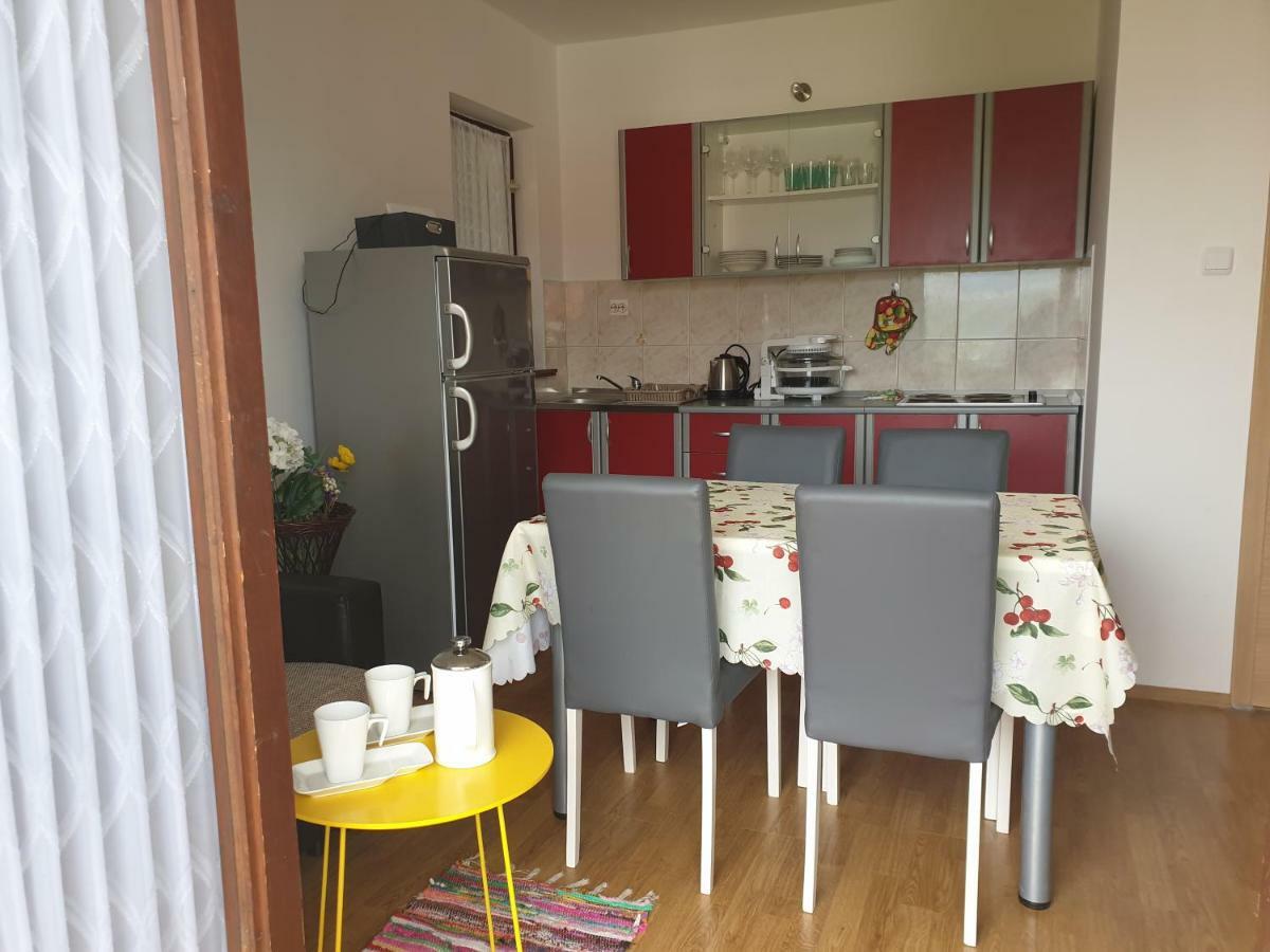 Apartman Broznic Šilo 外观 照片